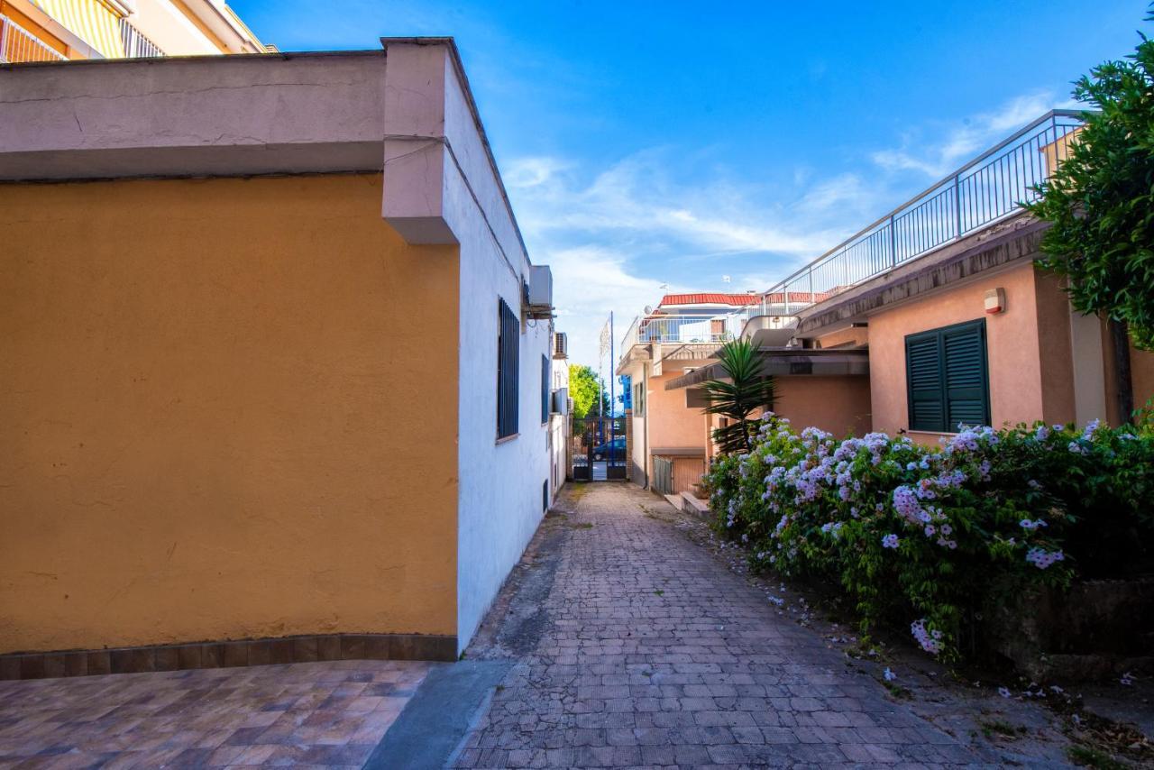 Hotel Domus Marti Formia Exterior foto